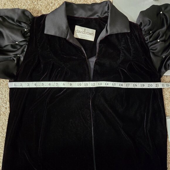 Sz S Late 70s-80s Vintage David Brown for Saks Black Velvet Zipup Gown/Maxi Coat - Picture 9 of 14